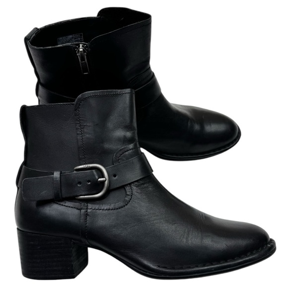 UGG Leather Atwood Bootie Boots - Picture 1 of 12